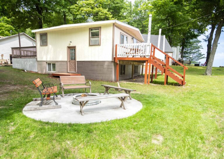 peaceful-acres-cottage-16-exterior-optimized